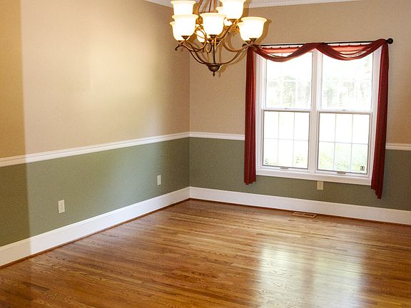 4th image of 2 Fox Den Ct