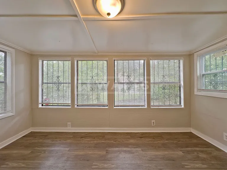 1400 Freda Dr — Photo 5