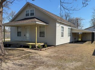 2202 Mangold St, Poplar Bluff, MO 63901