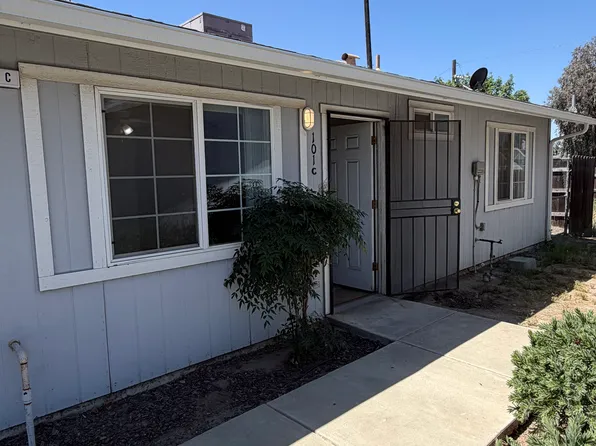 101 E Lang St #2, Hanford, CA 93230