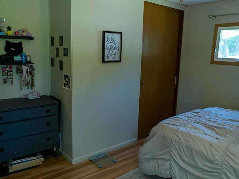 410 Strathmore Ln SE — Photo 6