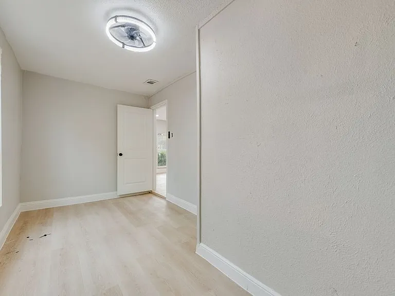 3703 Bertrand Ave — Photo 11