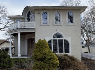 7 Madison Ave, Bayville, NY