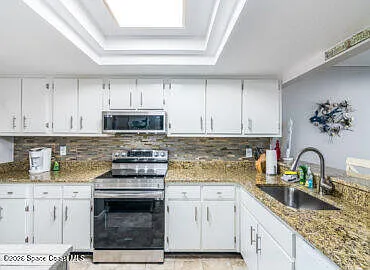 2 bed, 2.0 bath, 1222 sqft, $3,100 — Photo 2