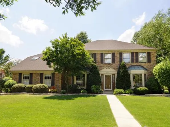 521 Flock Ave, Naperville, IL 60565