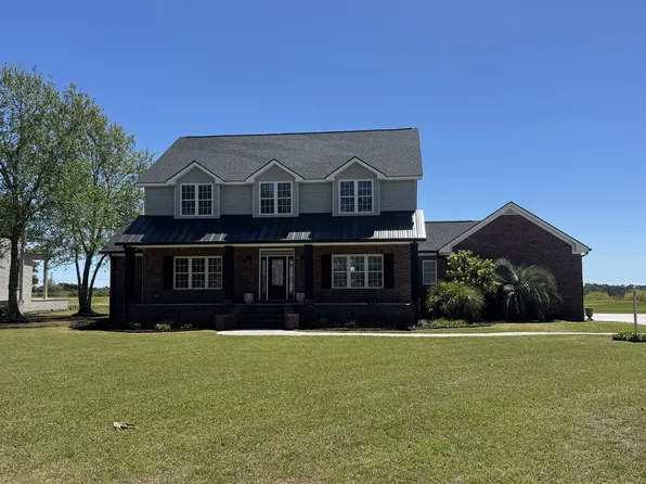 118 Captains Ln, Sneads Ferry, NC 28460