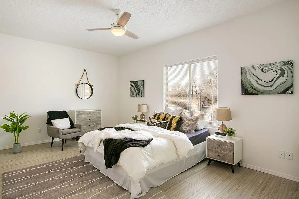 2 bed, 2.5 bath, 1402 sqft, $2,250 — Photo 2