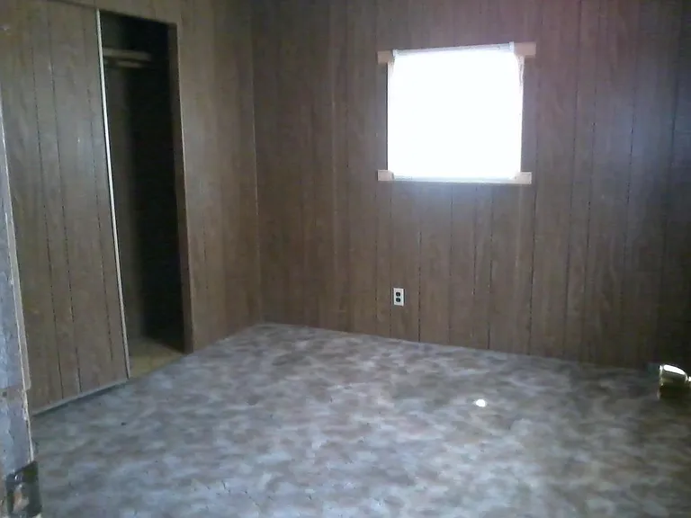 1048 W Rosamond Blvd — Photo 3