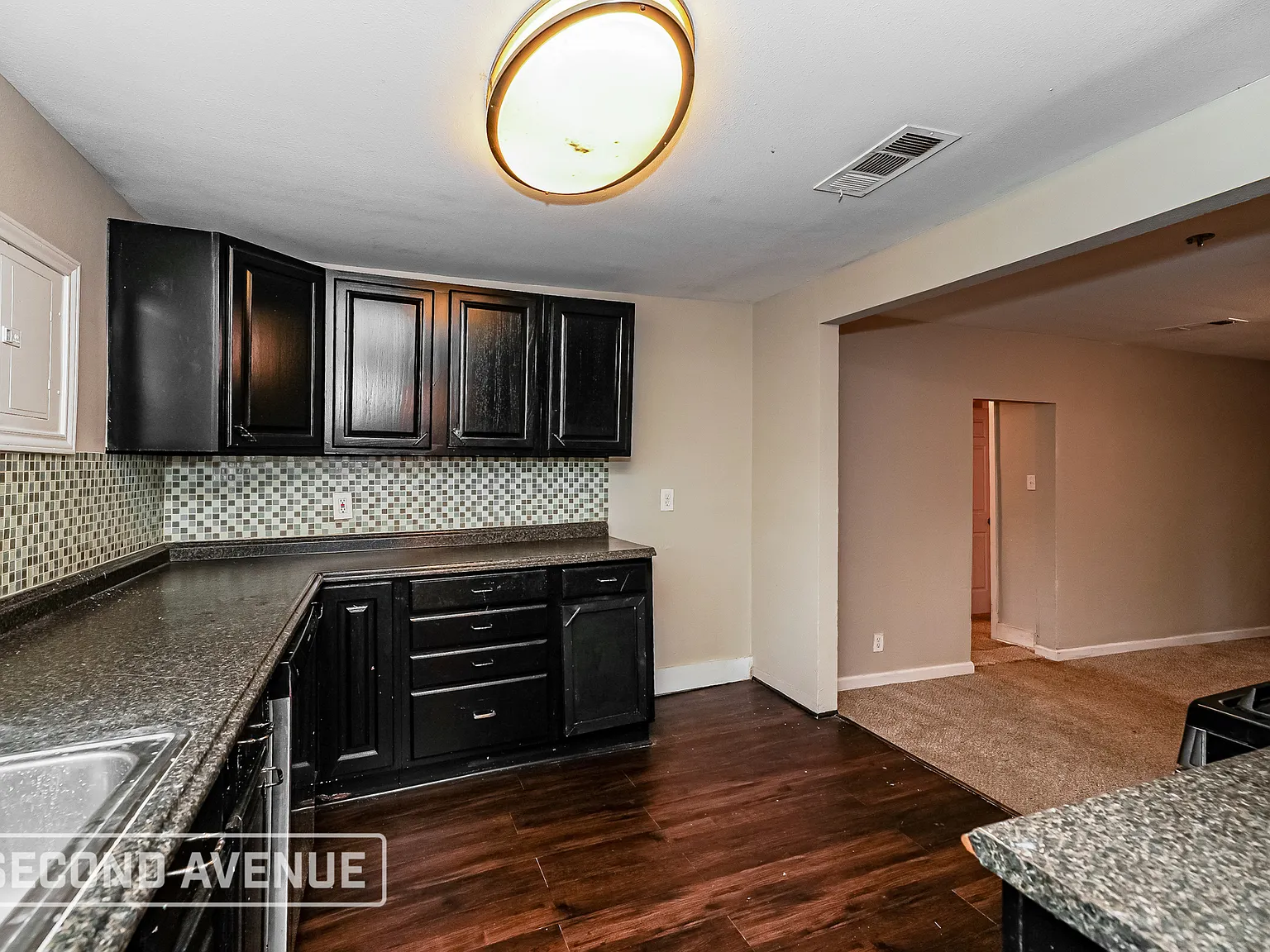 4 bed, 2.0 bath, 1476 sqft, $1,990 — Photo 4