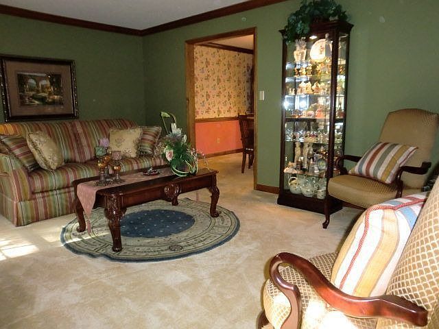 2nd image of 3528 Chilham Pl