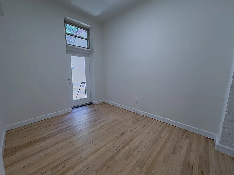 2013 Green St #2 — Photo 25