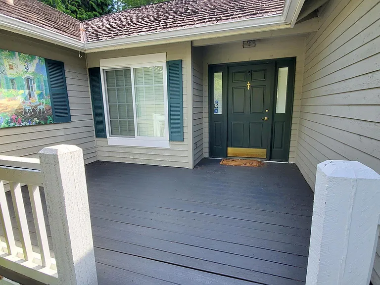 4118 209th Pl NE — Photo 3