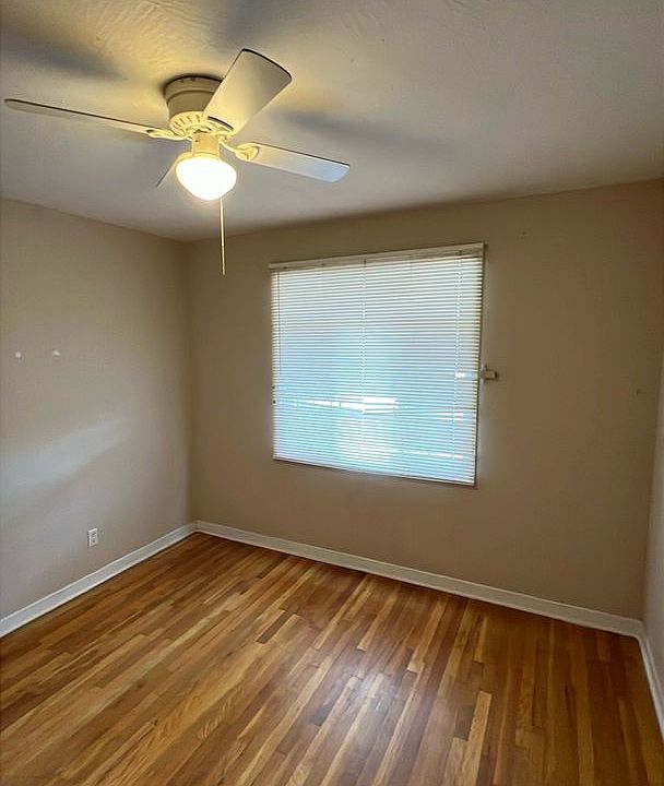 2nd image of 402 Monroe St NE #4907
