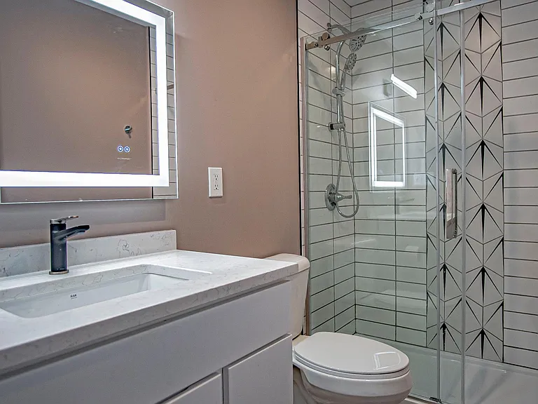 151 E Eagle St — Photo 8