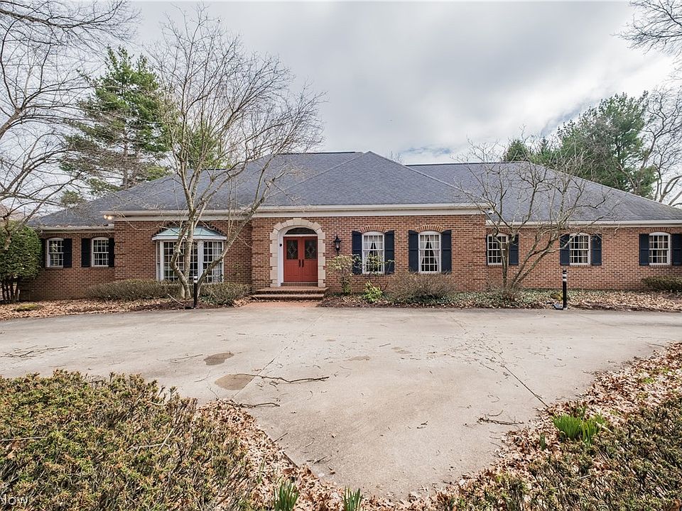 1st image of 1756 Dunbarton Ave NW
