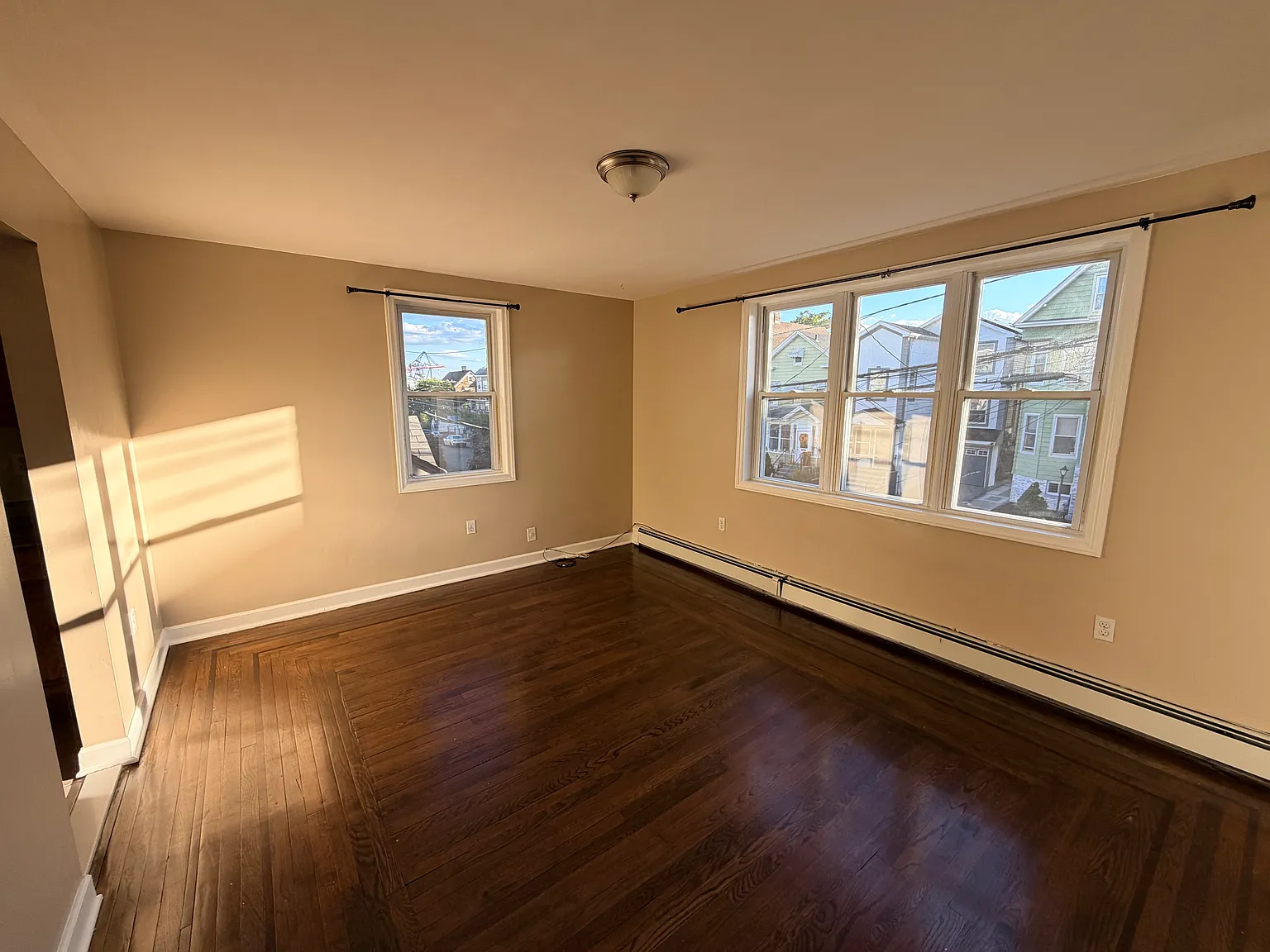3 bed, $2,650 — Photo 2