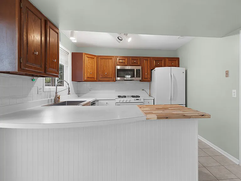 309 Thistle Dr — Photo 7