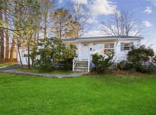 106 Wellford Rd, White Plains, NY 10607