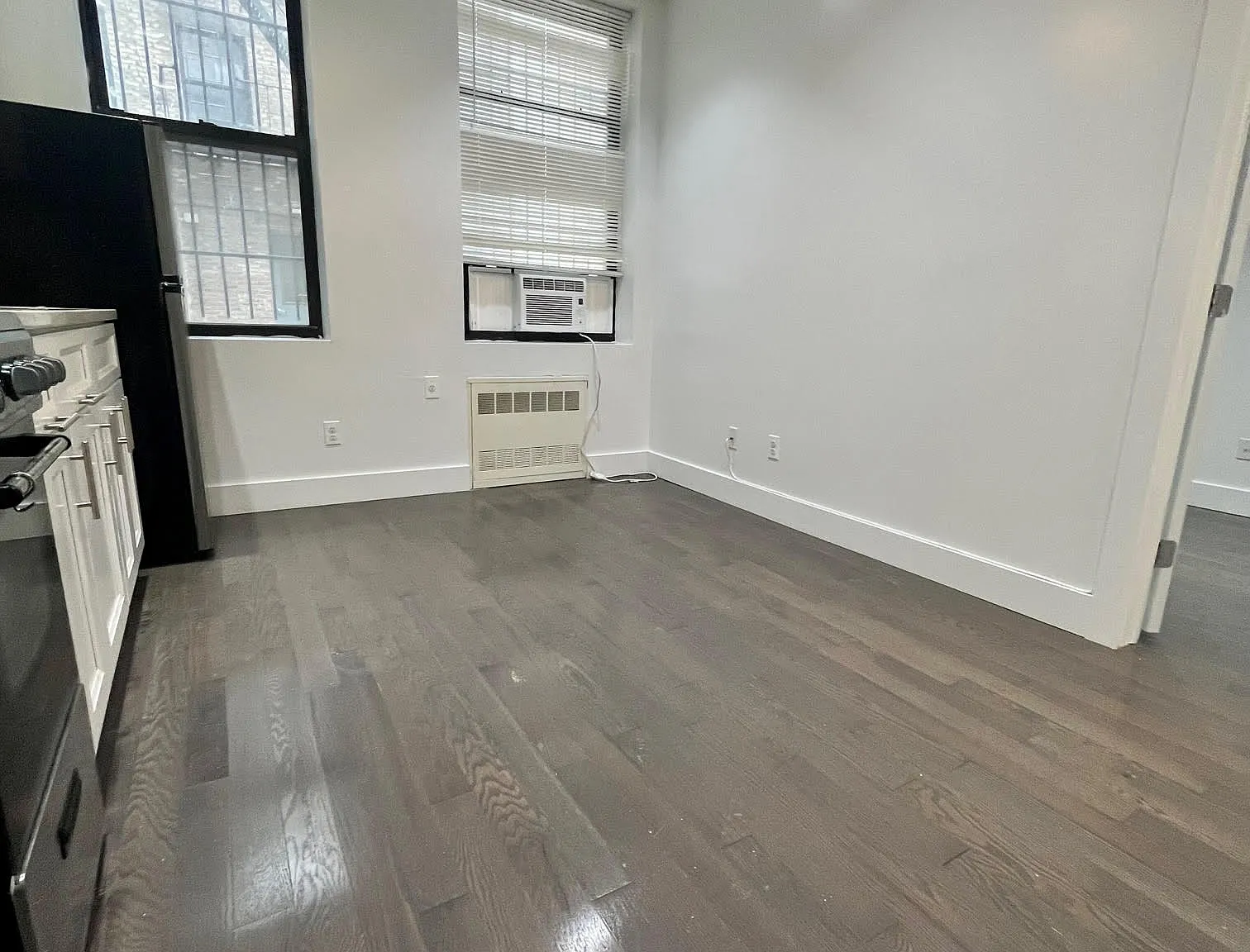 216 East 36th Street — Photo 2