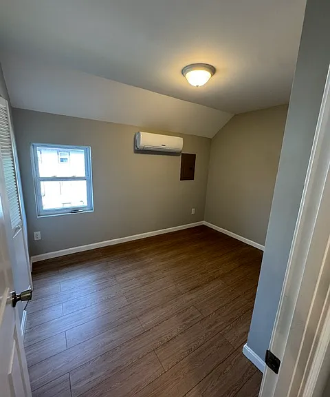 31 Hicks St #2 — Photo 4