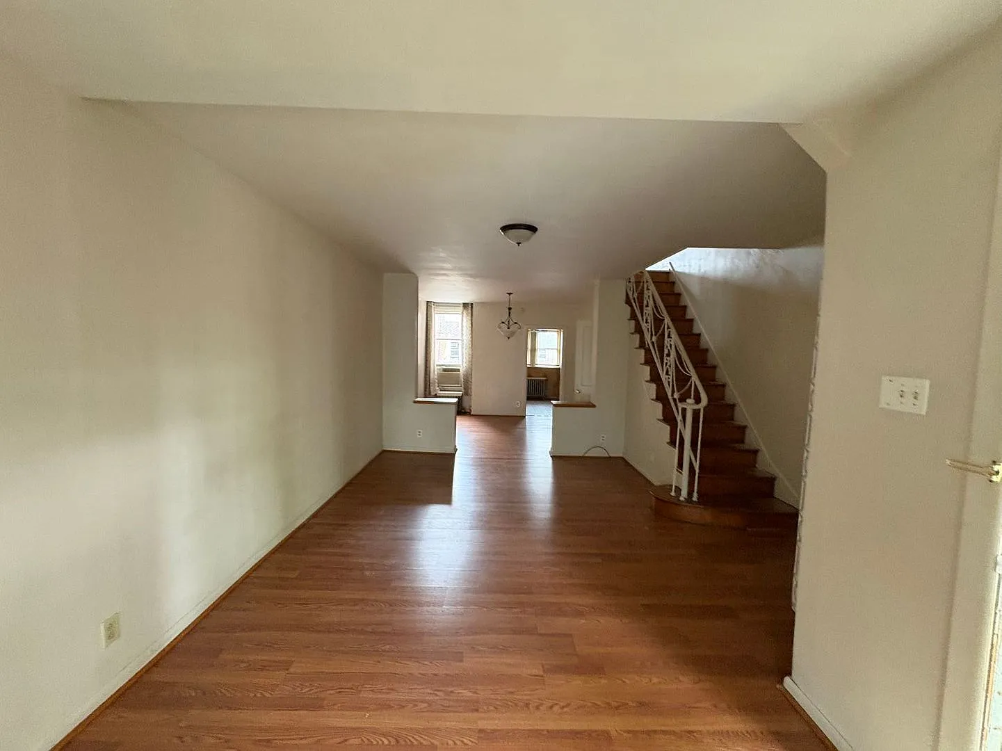 4112 Stirling St. — Photo 2