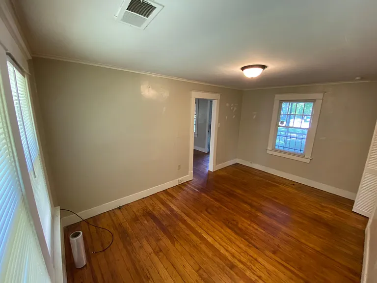 1725 Faxon Ave — Photo 12