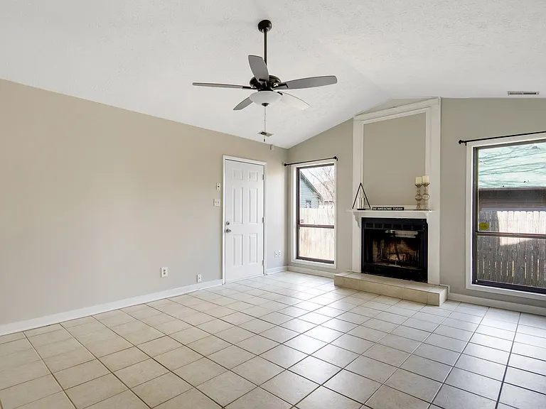 6954 Candlewood Dr — Photo 4