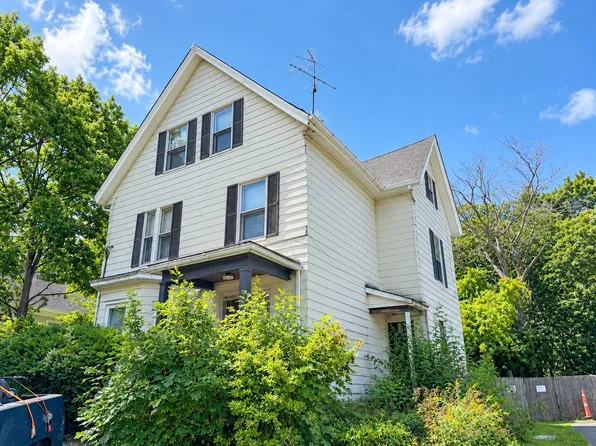 114 Woodland Ave, Gardner, MA 01440