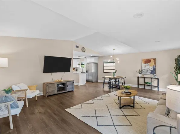 138 69TH AVENUE N, ST PETERSBURG, FL 33702