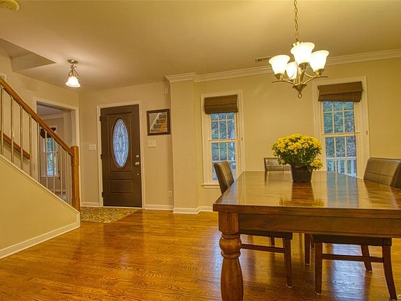 4th image of 4725 Rollingwood Ln
