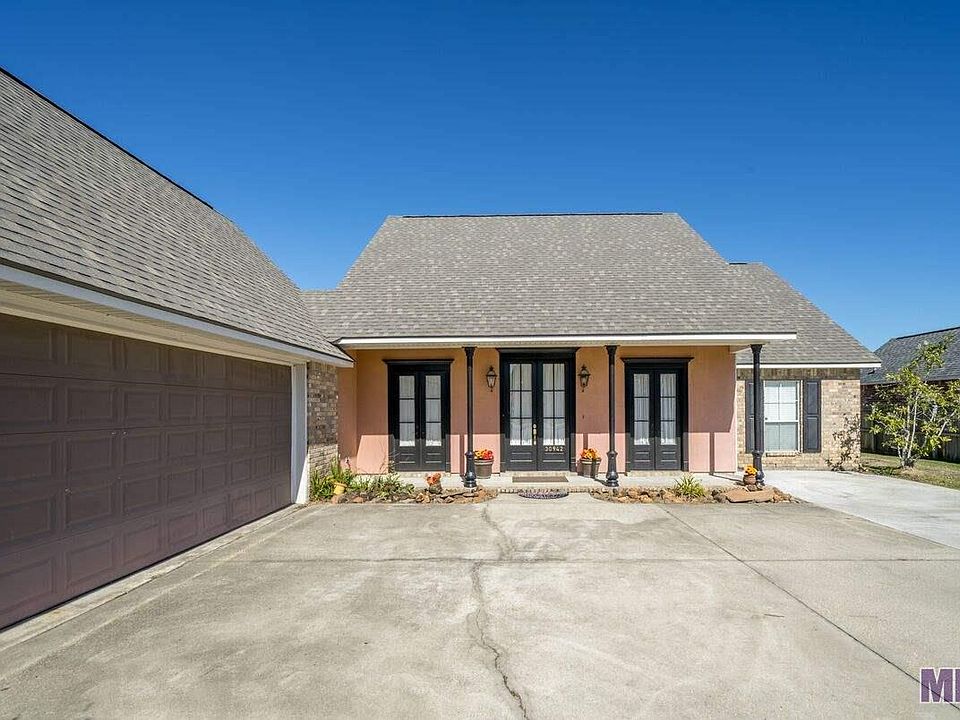 1st image of 30942 S Summerfield Dr