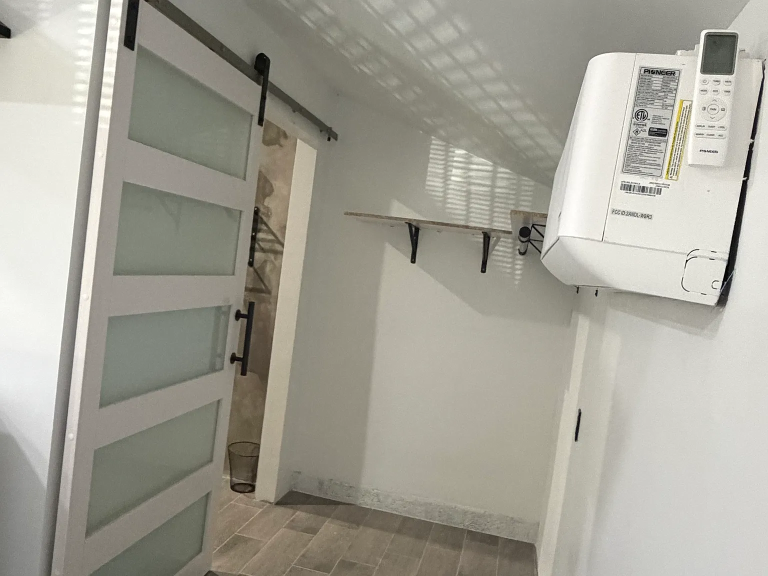 Studio, 400 sqft, $1,950 — Photo 3