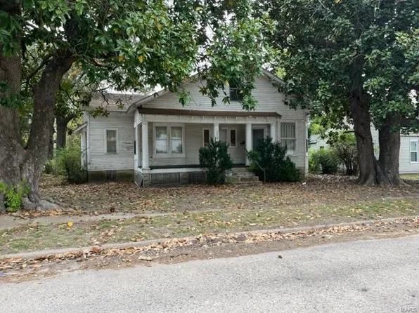 240 W Gladys St, Sikeston, MO 63801