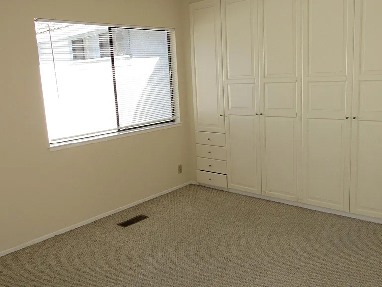 34765 Hemet Cmn — Photo 11