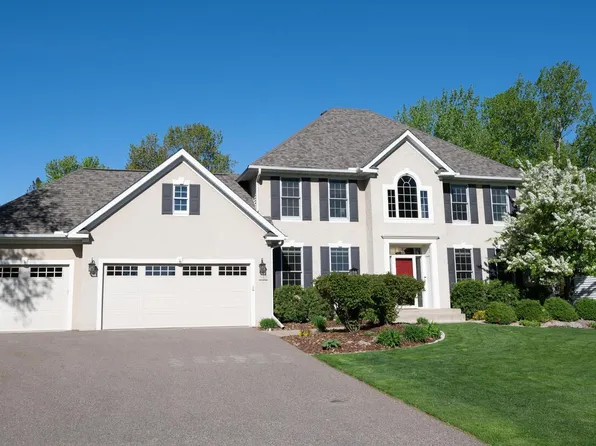 545 Hawthorne Woods Dr, Eagan, MN 55123