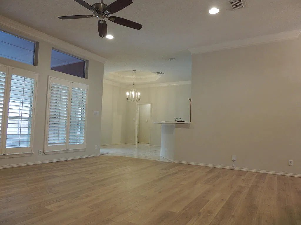 4 bed, 3.0 bath, 2924 sqft, $3,200 — Photo 4