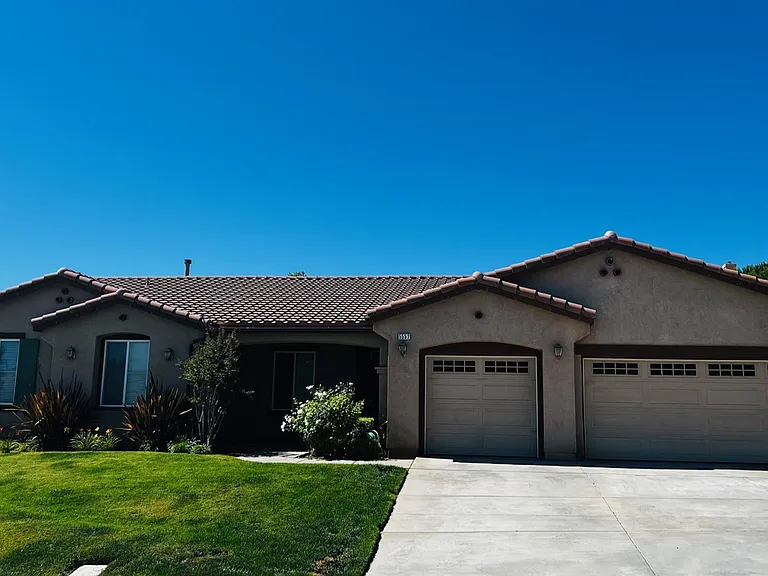 5552 Las Brisas Ter — Photo 1