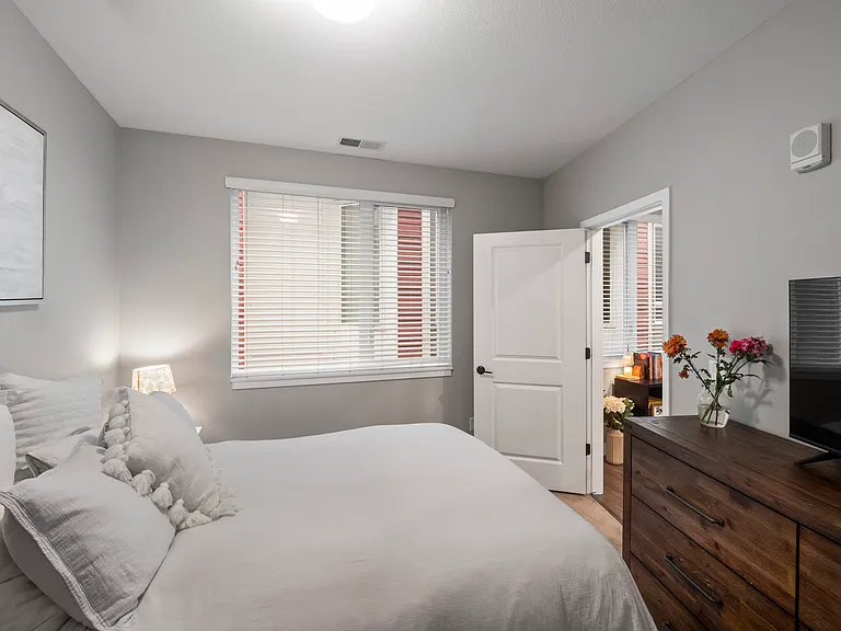 2729 W 28th Ave #311 — Photo 10