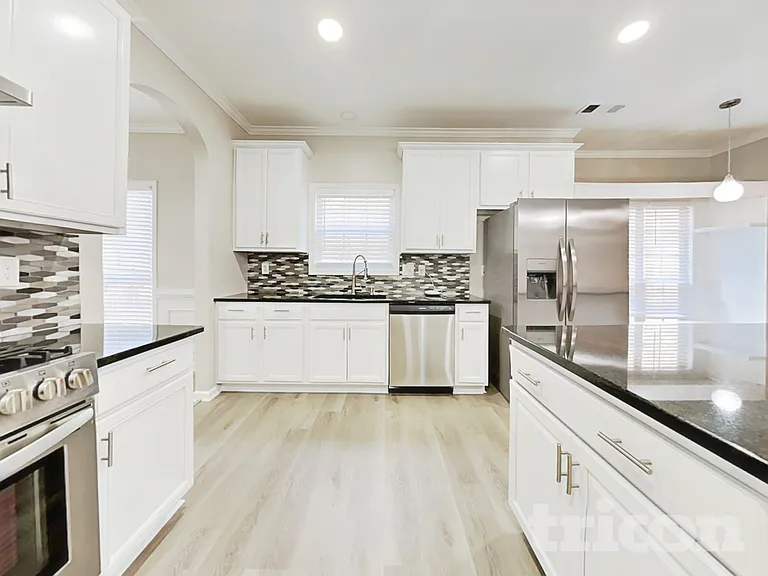 1219 Falls Creek Ct — Photo 6
