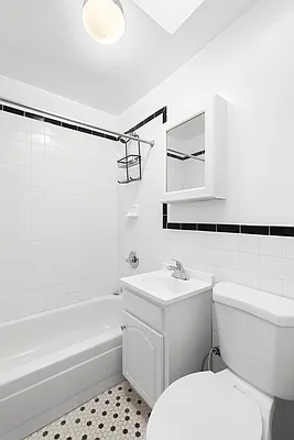 Rented by SERHANT. | media 4