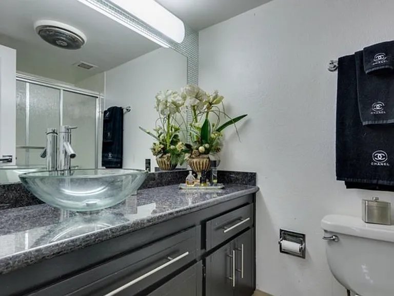 205 E Harmon Ave #807 — Photo 3