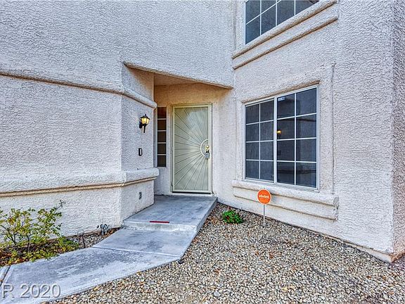 3rd image of 3345 Sabino Canyon St