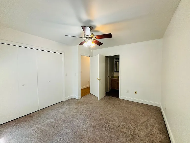 322 Shenandoah Cir — Photo 7