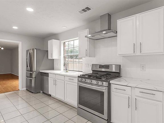 4th image of 8326 Adler Lake Dr