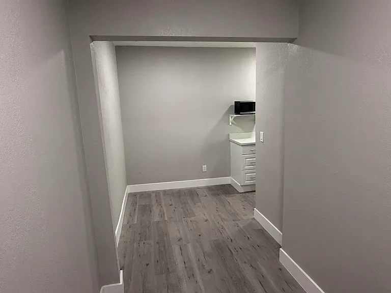 2000 Jefferson St #15 — Photo 9