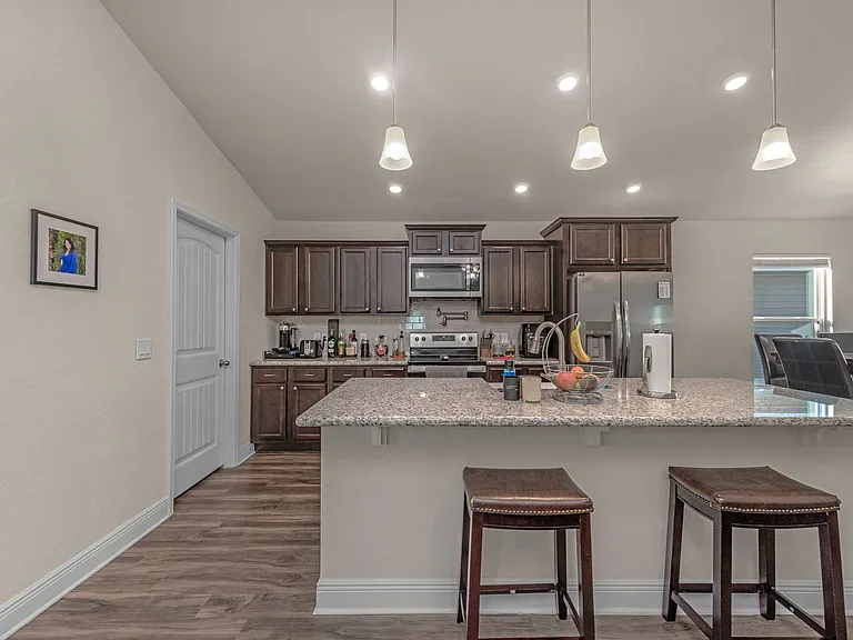 5101 Peach Dr — Photo 8