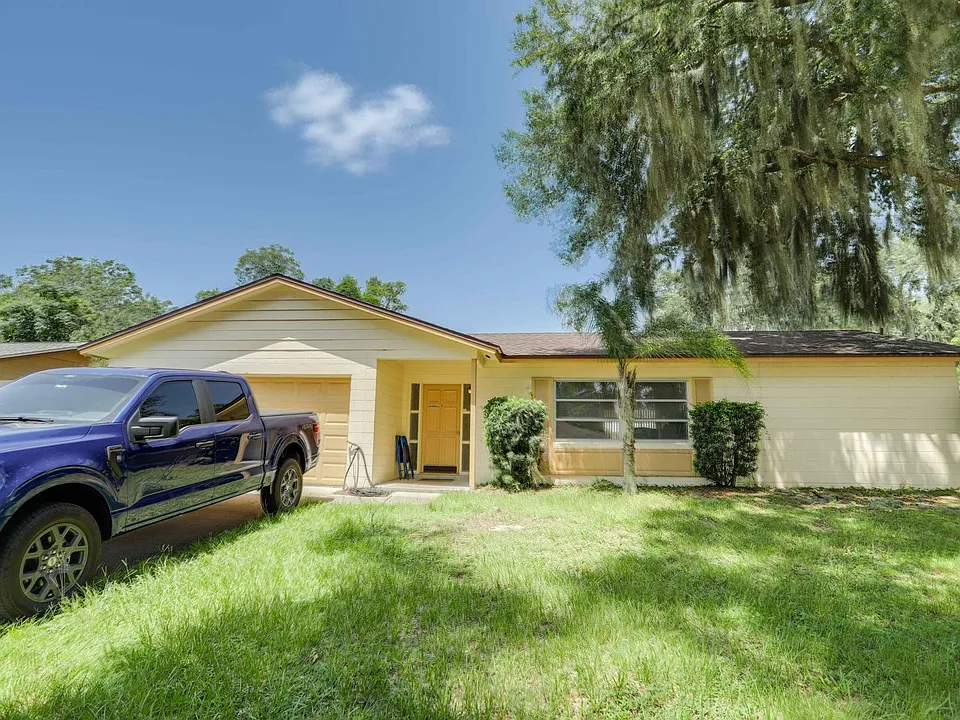 3086 Bluebrook Dr