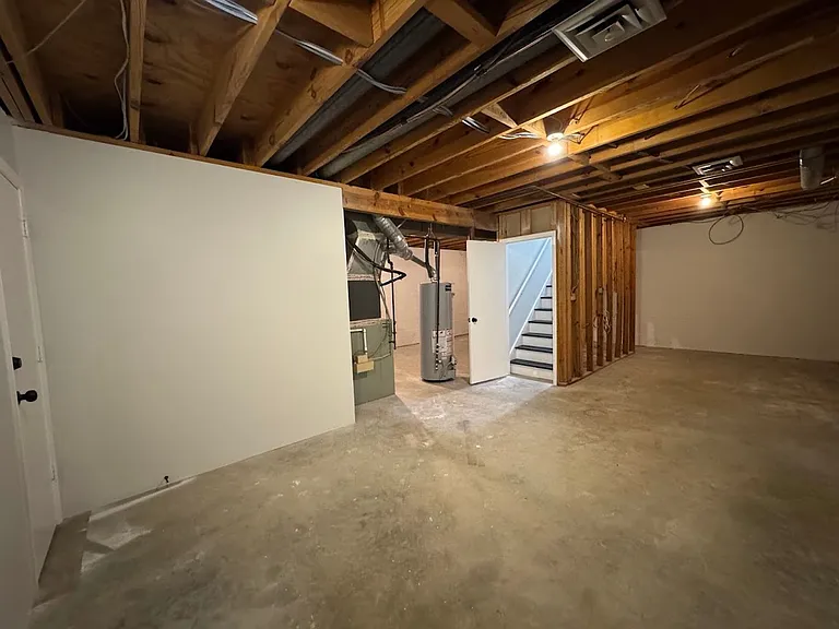 2205 Hathaway Dr — Photo 52