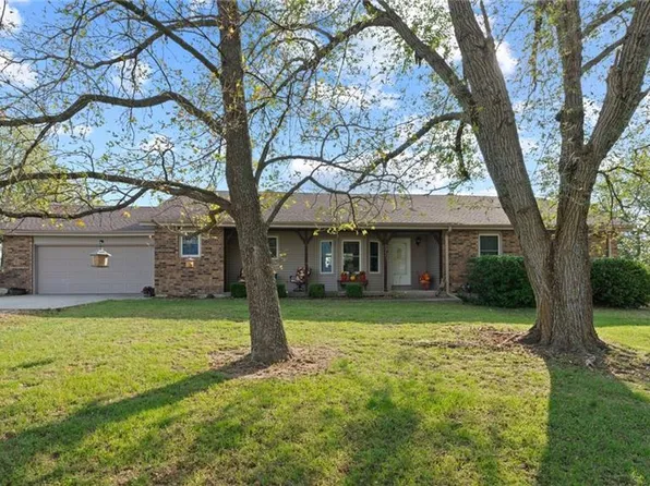 25225 S State Route K, Harrisonville, MO 64701