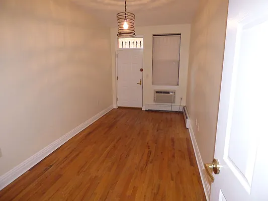 Rented by Empire State Properties | media 27